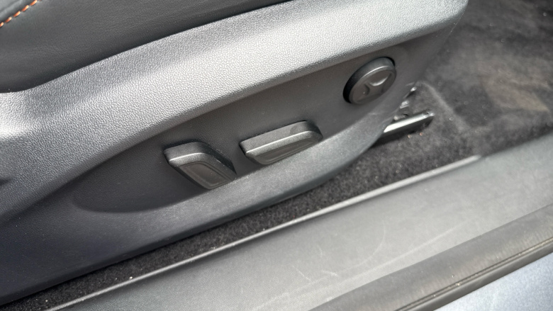 MG HS 1.5 T-GDI Trophy 5dr Petrol Hatchback